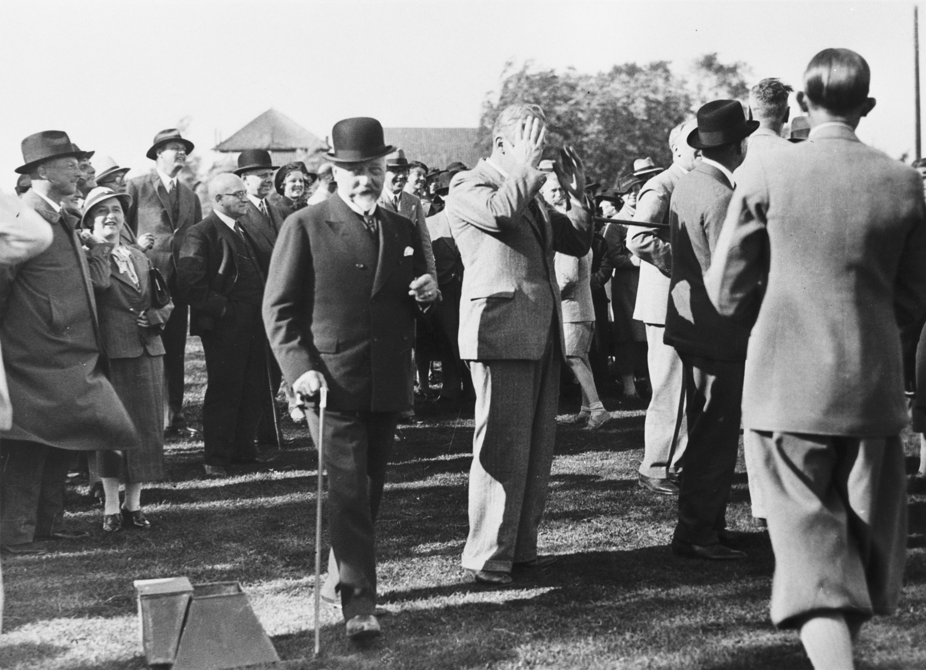 Amsterdamse Golf Club Opening 1935 met Burg. De Vlugt 2